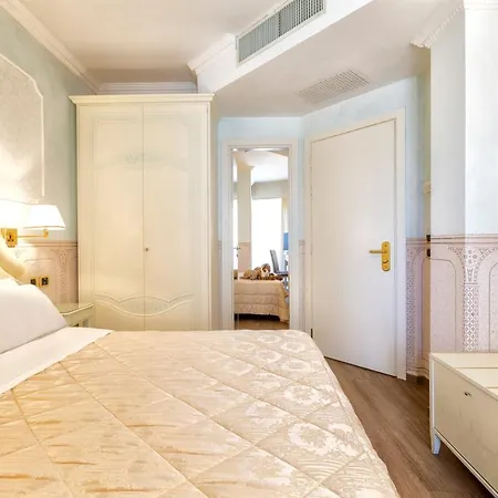 Baia Imperiale Hotel 4*