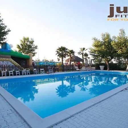 Oceanic Hotel