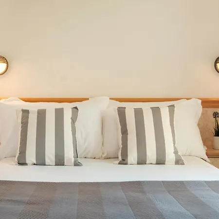 Oceanic Hotel 3*