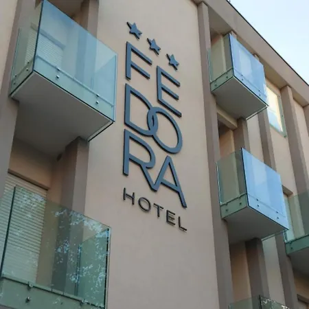 Hotel Fedora 3*