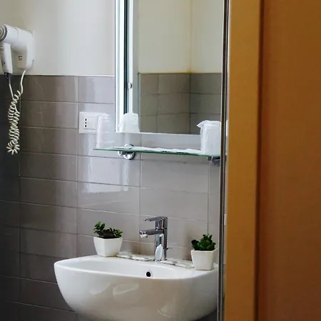 Hotel Fedora 3*