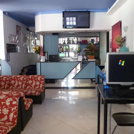 Fiorella Hotel *