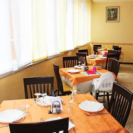 Colombo Hotel 3*