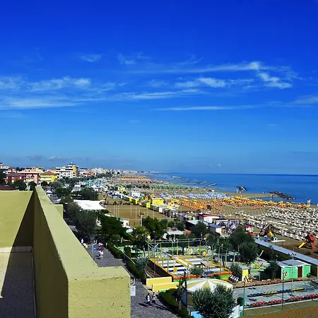 Colombo Hotel 3*