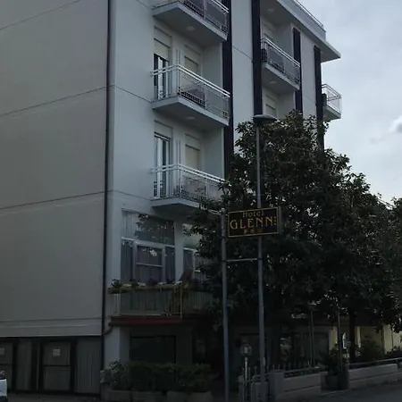 Glenn Отель