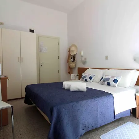 Otel Kelly 2*
