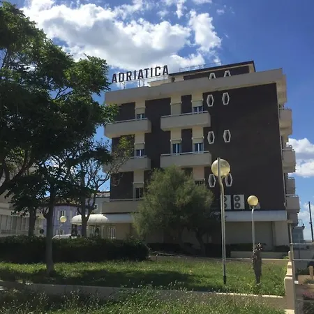Adriatica Sul Mare 3* リミニ