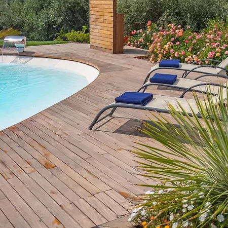 Villa Lisa 8, Emma Rímini