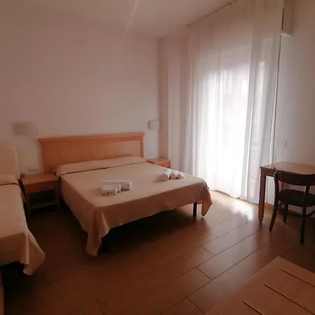 Santanna Hotell 2*