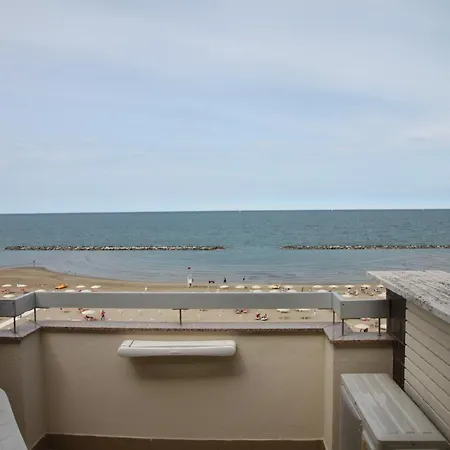 Adriatica Sul Mare 3* リミニ