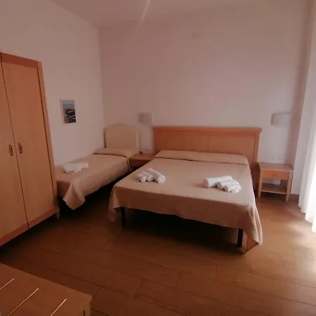 Santanna Hotel 2*