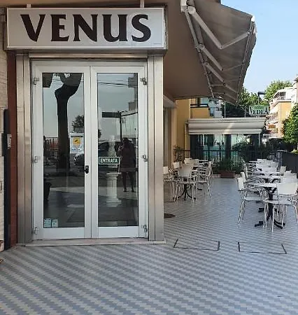 Venus 3*
