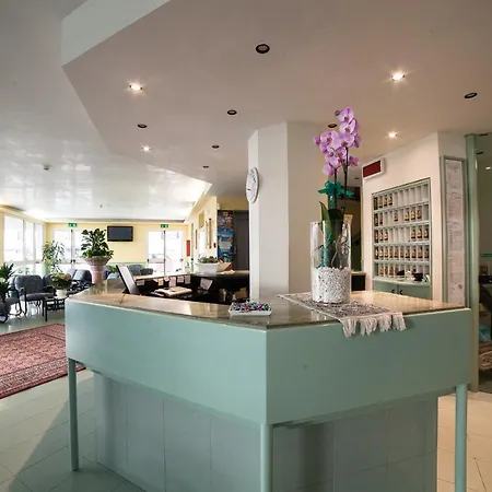 Plaza Hotel 3*