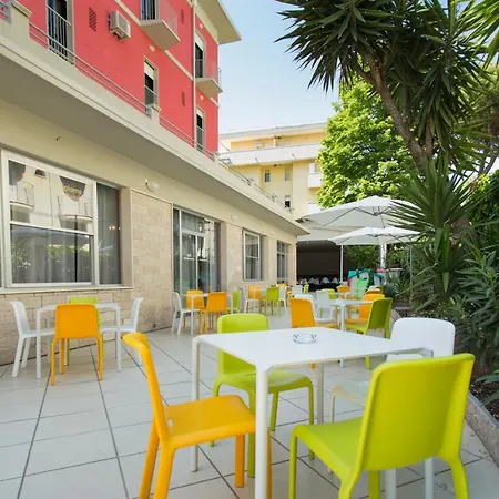 Bel Hotel *