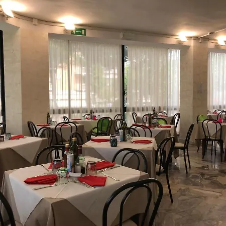 Hotel Gambrinus Hotel 3*