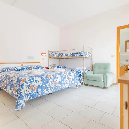 Cristina Hotel