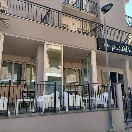 Bed & Book Hotel *