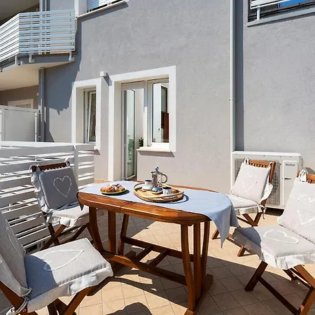 Miramare Apartment