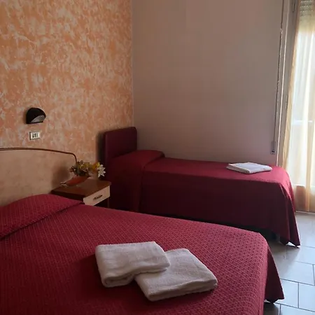 Hotel Serenella Vintage 2*