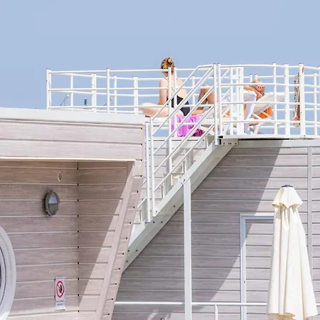 House Boat Botel Rimini