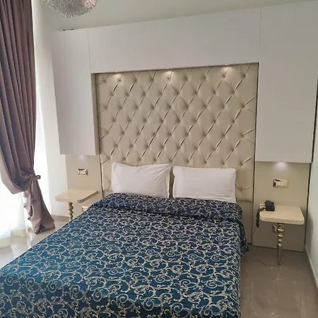 Ambassador Hotel 4*