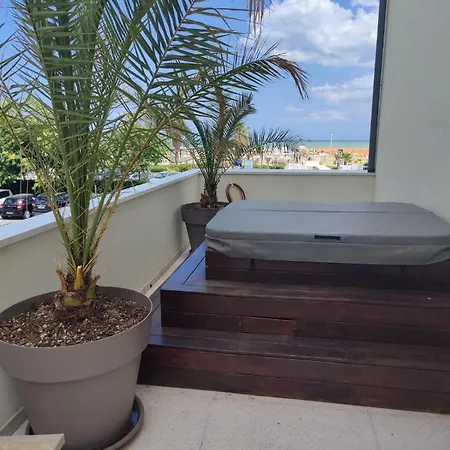 Ambassador Hotel 4*