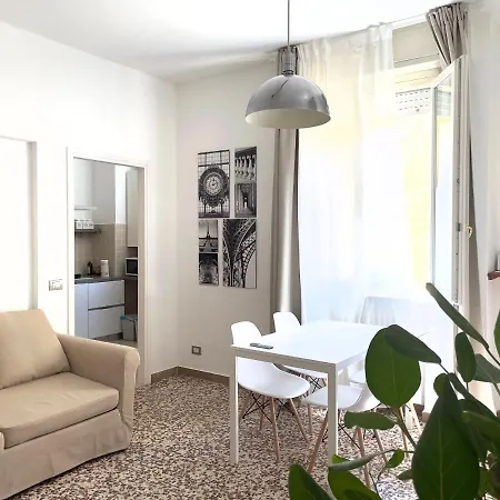 Apartment Atelier 1 *