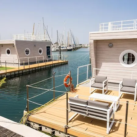 House Boat Botel 4*