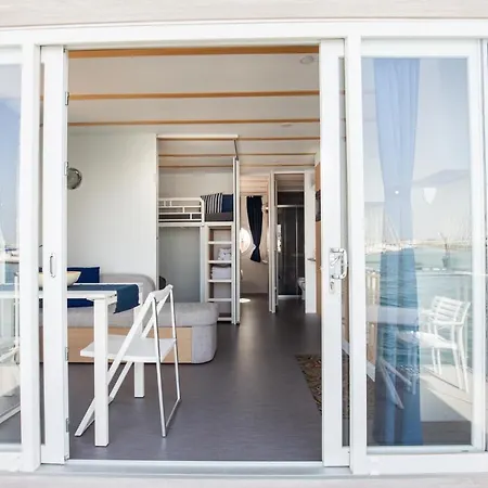 Botel House Boat Rimini