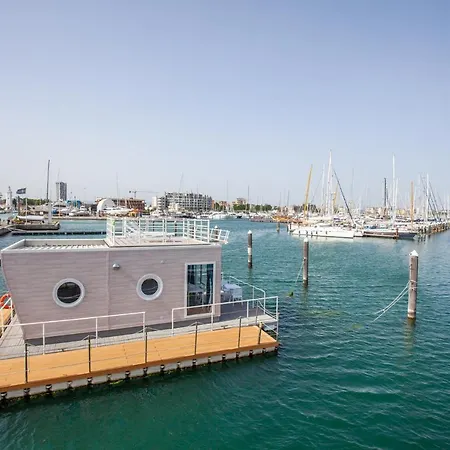 Botel House Boat Rimini