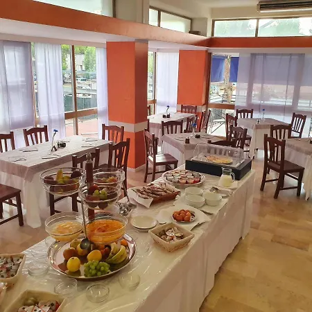 Prestige Miramare Hotel 3*