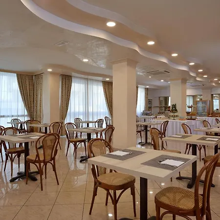 Hotel Gaston 4*