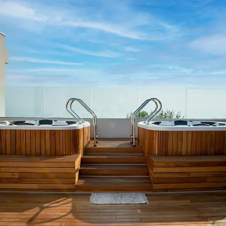 Hotel One Design