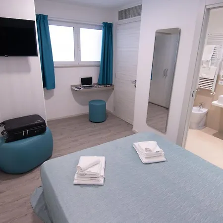 Adria Hotel 3*