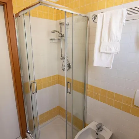 Adria Hotel 3*