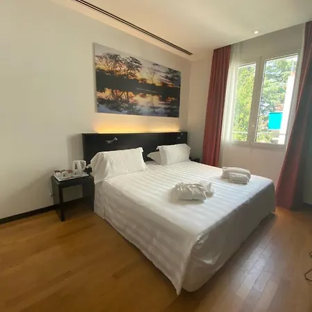 Hotel Card International 4*