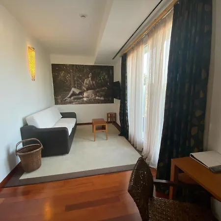 Card International Hotel