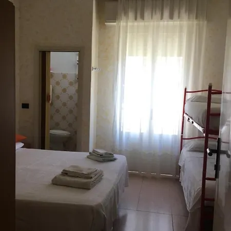 Albergo Rondine Hotel *