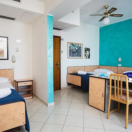 Hotel Albatros 3*