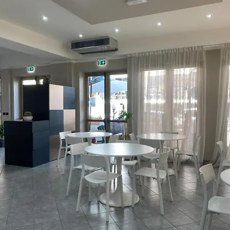 Hotel Noah 3*