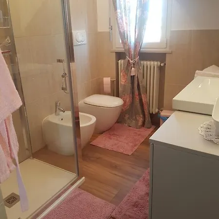 Apartment The Roses - Delizioso Attico Su 2 Livelli Zona Palacongressi Rimini