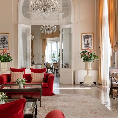 Hotel Grand