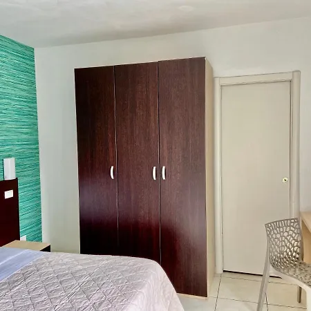 Acqua Marina Aparthotel