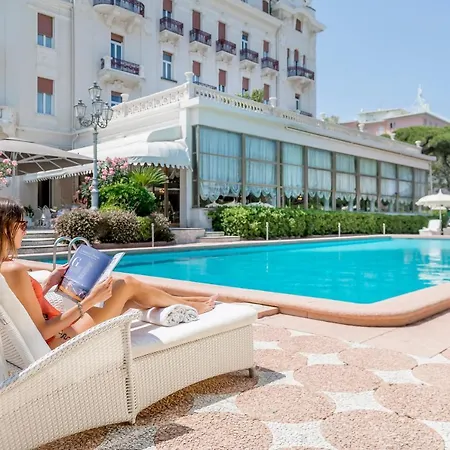 Residenza Parco Fellini Hotel