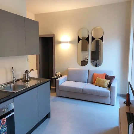 The 6 Apartment