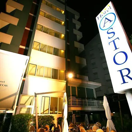 Hotel Astor 3*