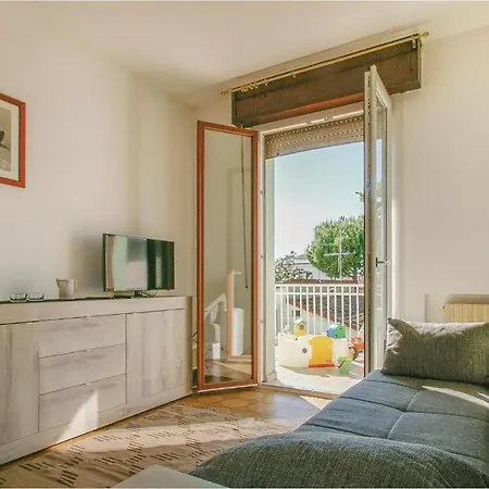 3 Bedroom Beautiful In Apartment *