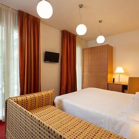 Accademia Hotel