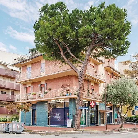 2 Bedroom In Apartment *