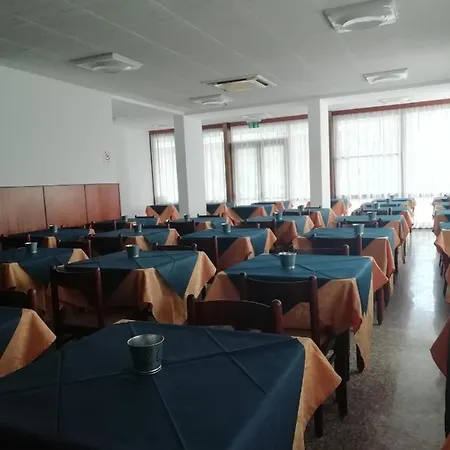 Mediterraneo Hotel 3*